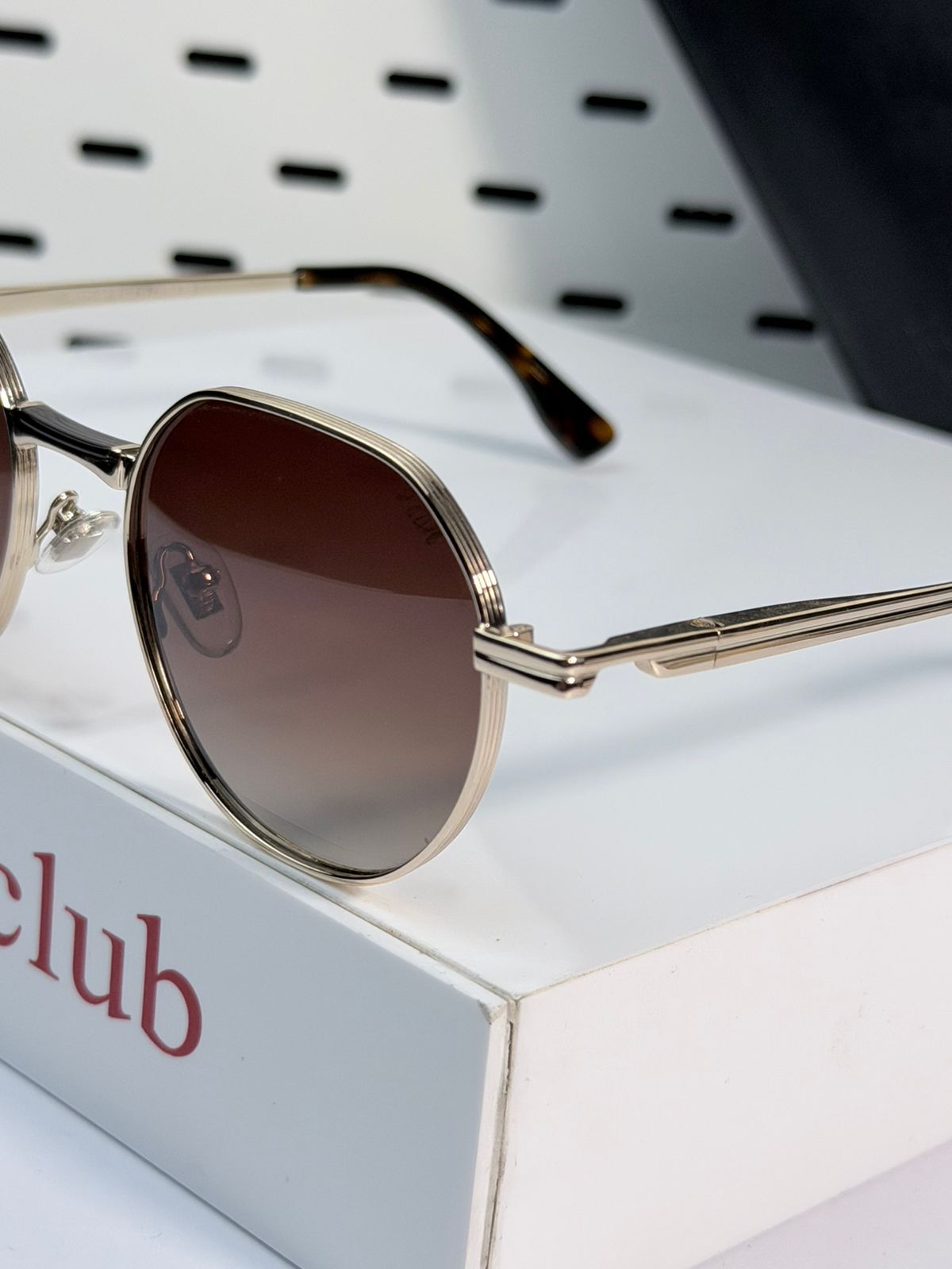 J.CLUB | JC04
