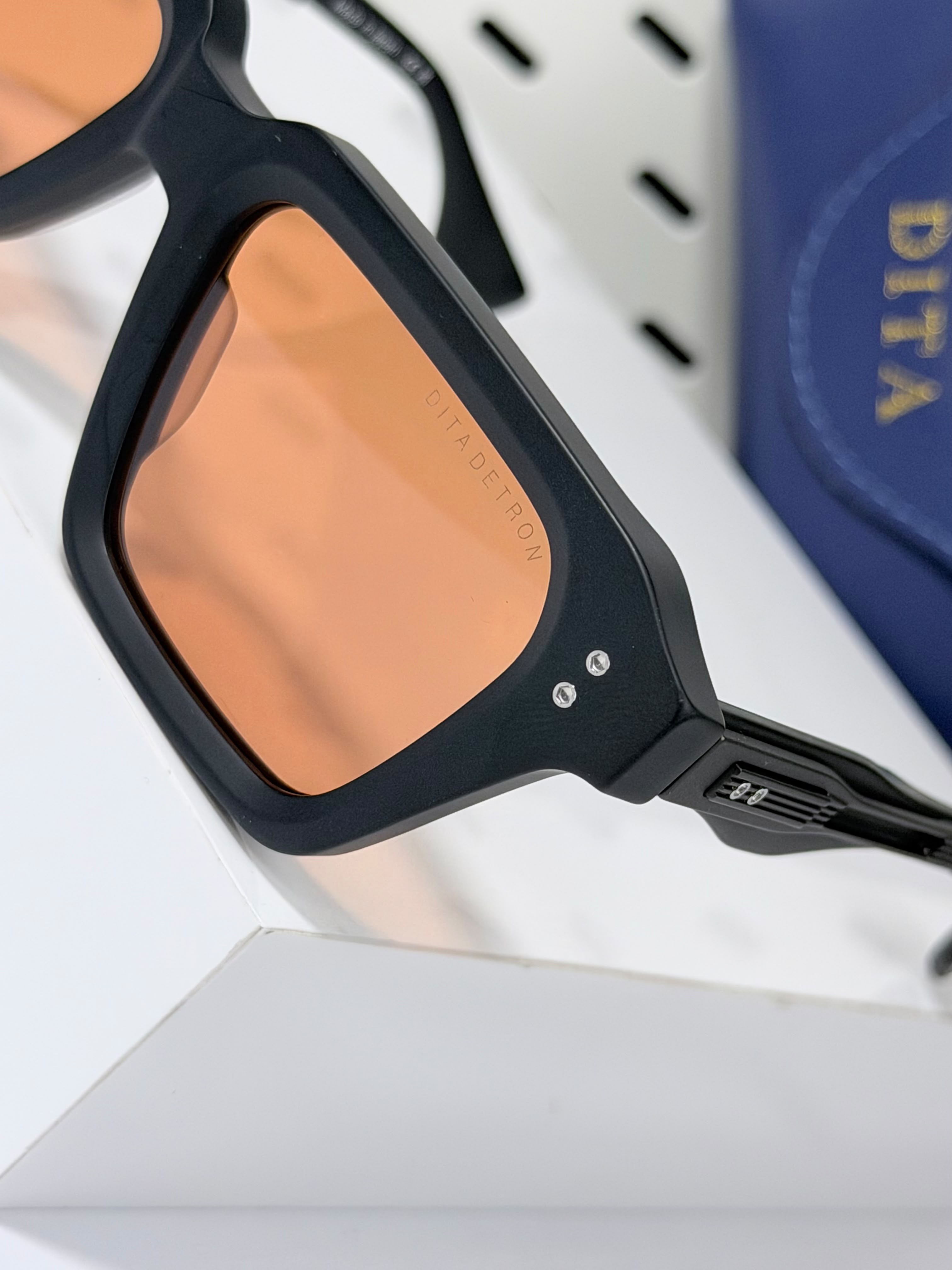 DITA | D07