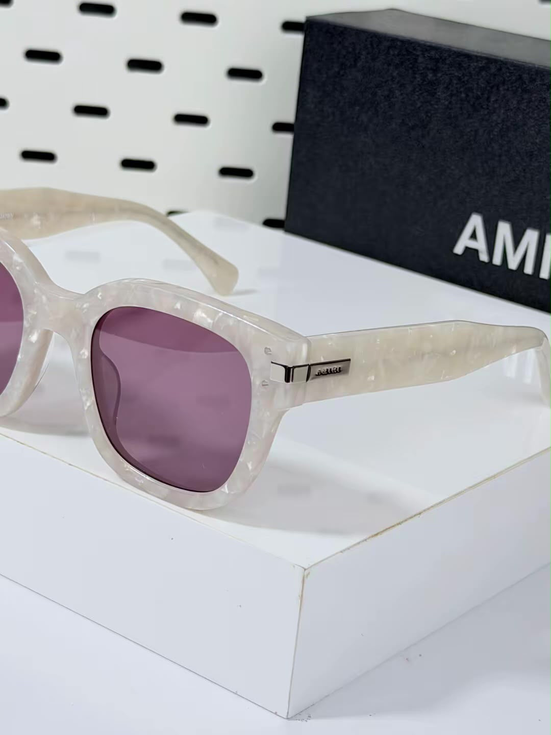 AMIRI
