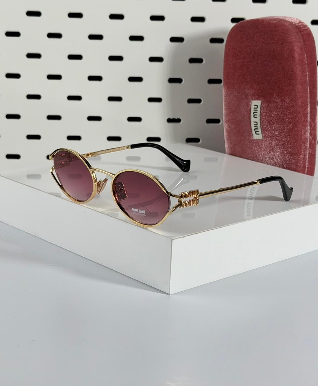 MIU MIU – Fashion