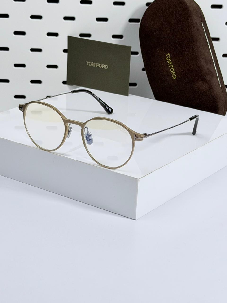 TOM FORD
