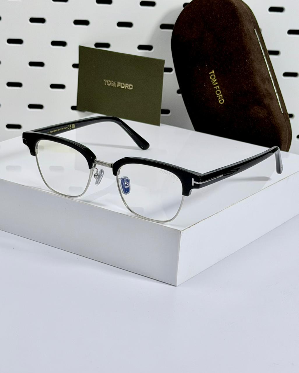 TOM FORD