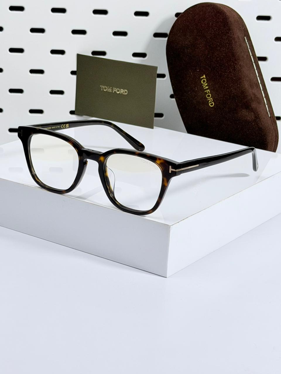 TOM FORD