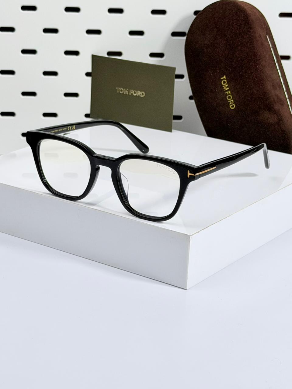 TOM FORD