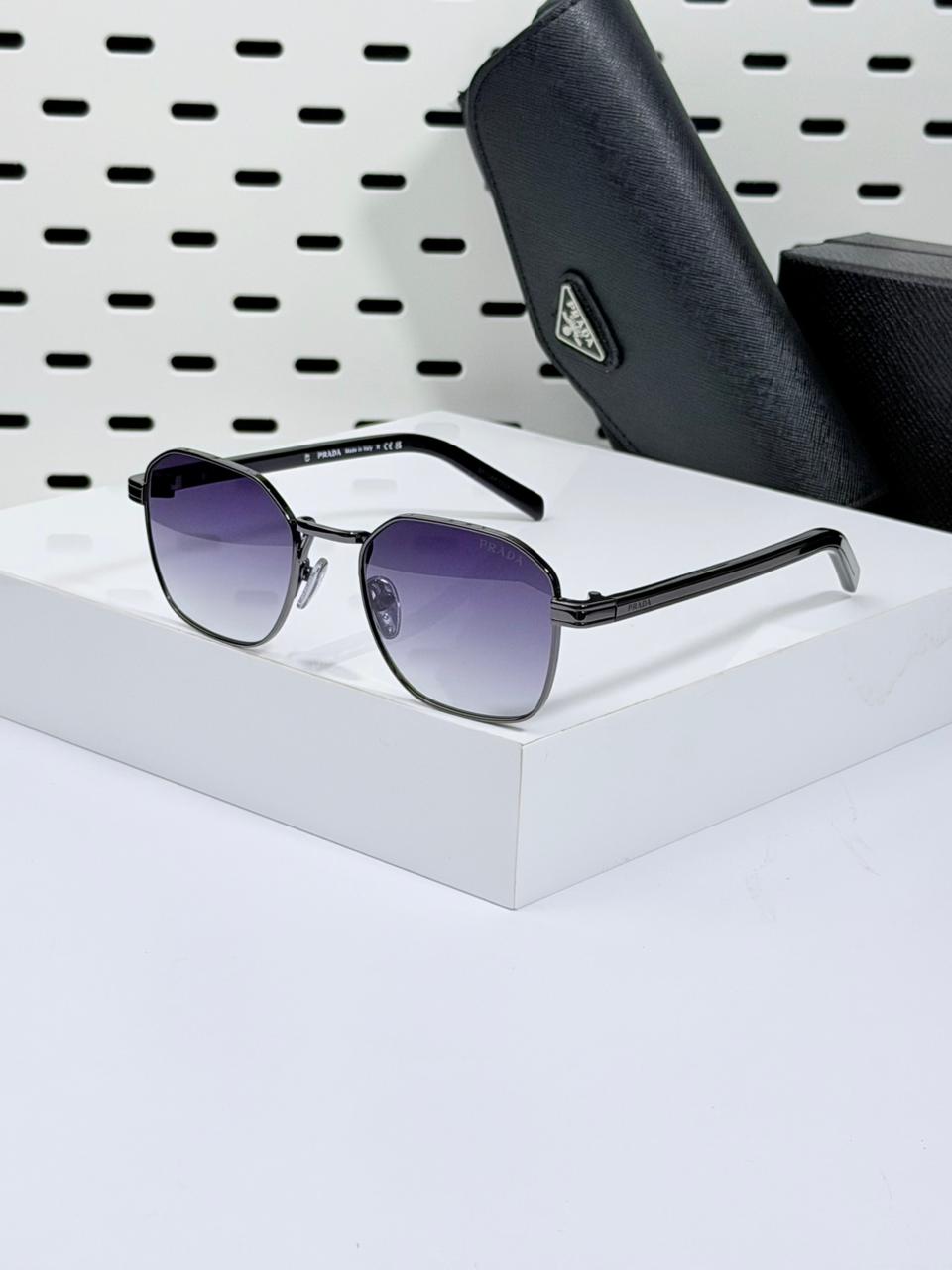 PRADA | PR012