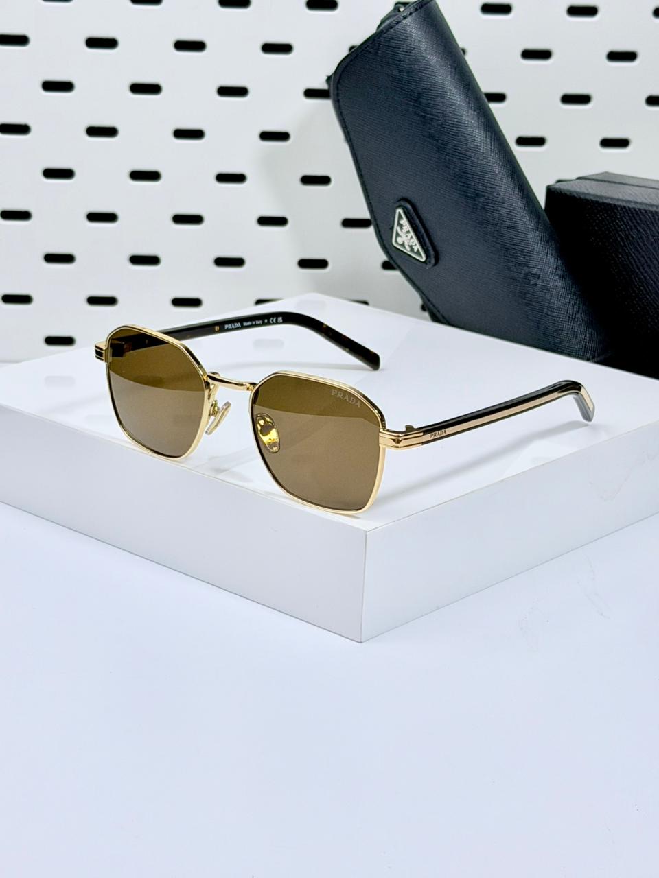 PRADA | PR012