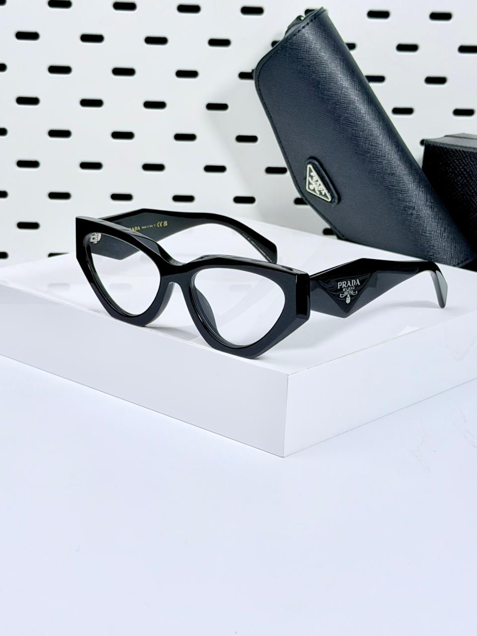 PRADA | PR08