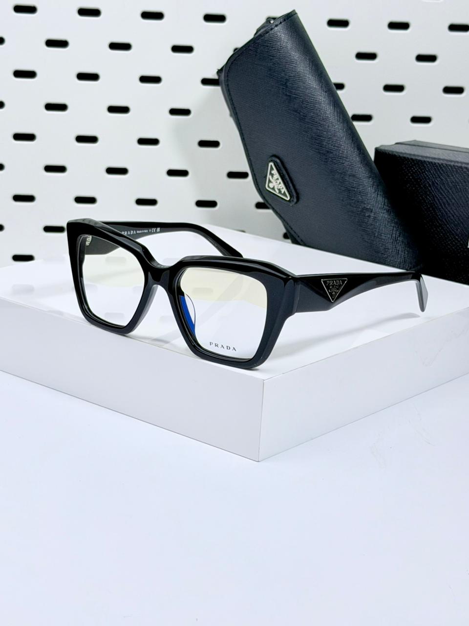 PRADA | PR06