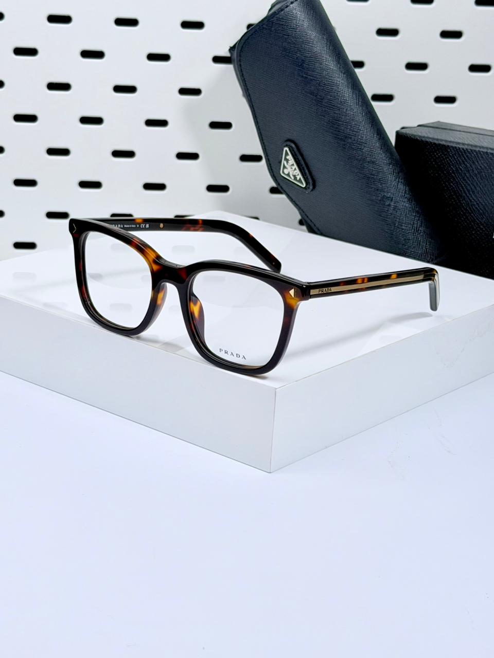 PRADA | PR05