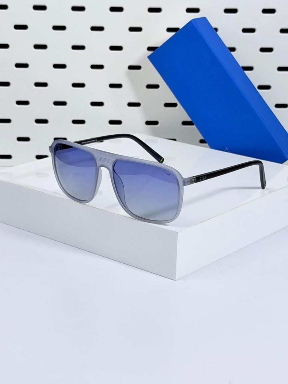 J.CLUB | TR06