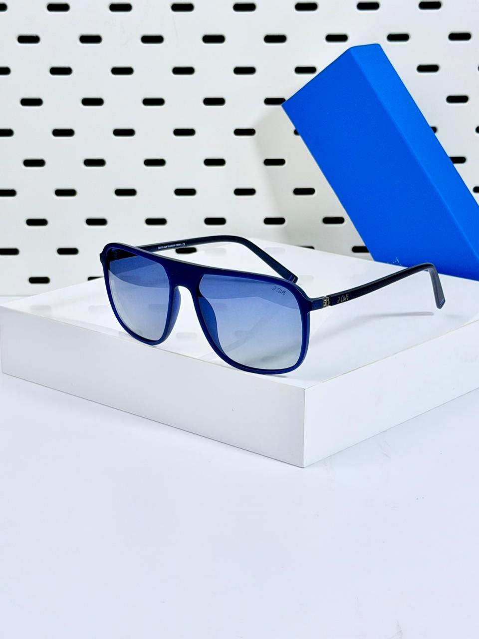 J.CLUB | TR06