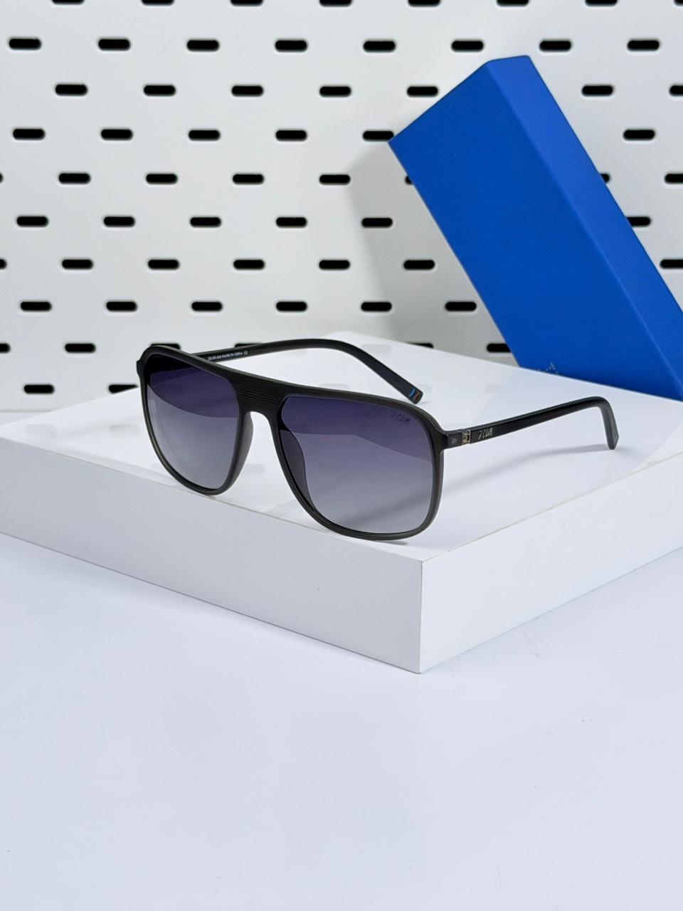 J.CLUB | TR06