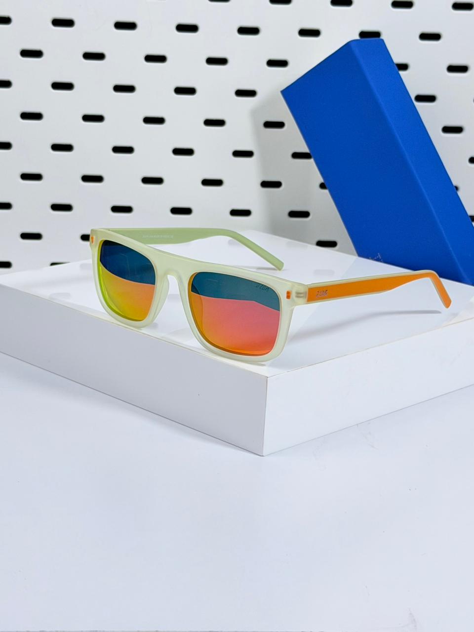 J.CLUB | TR08