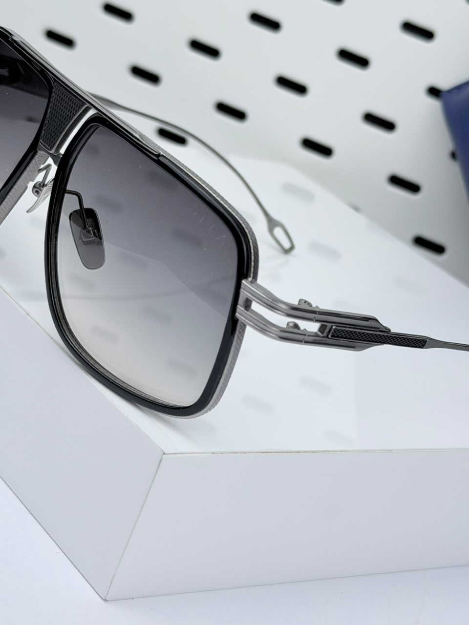 DITA | D03