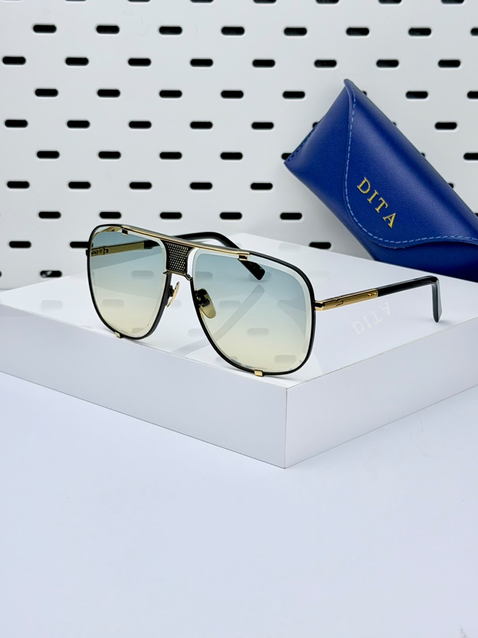 DITA | D05