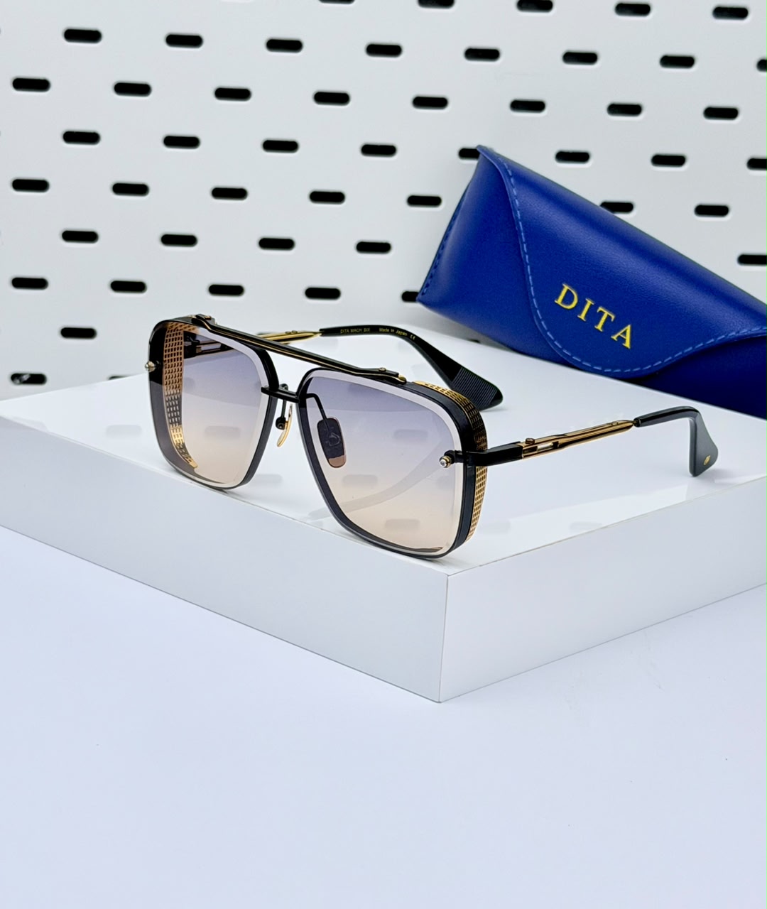 DITA | D06