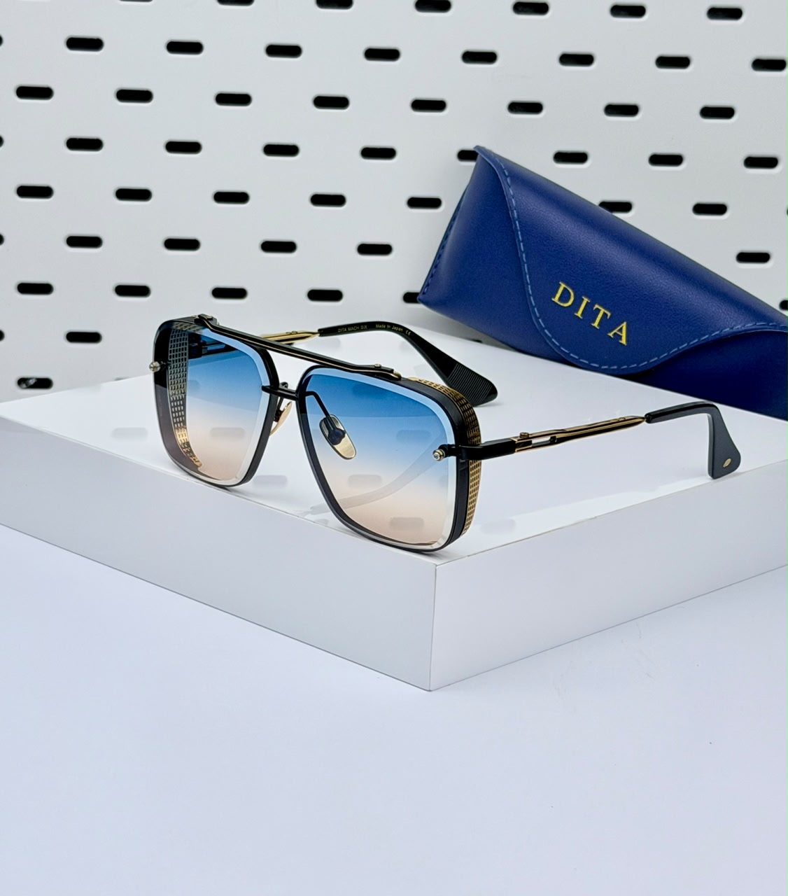 DITA | D06