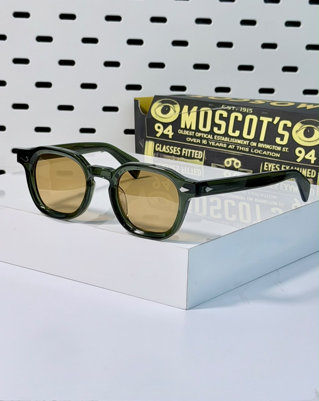 MOSCOT | DOLT
