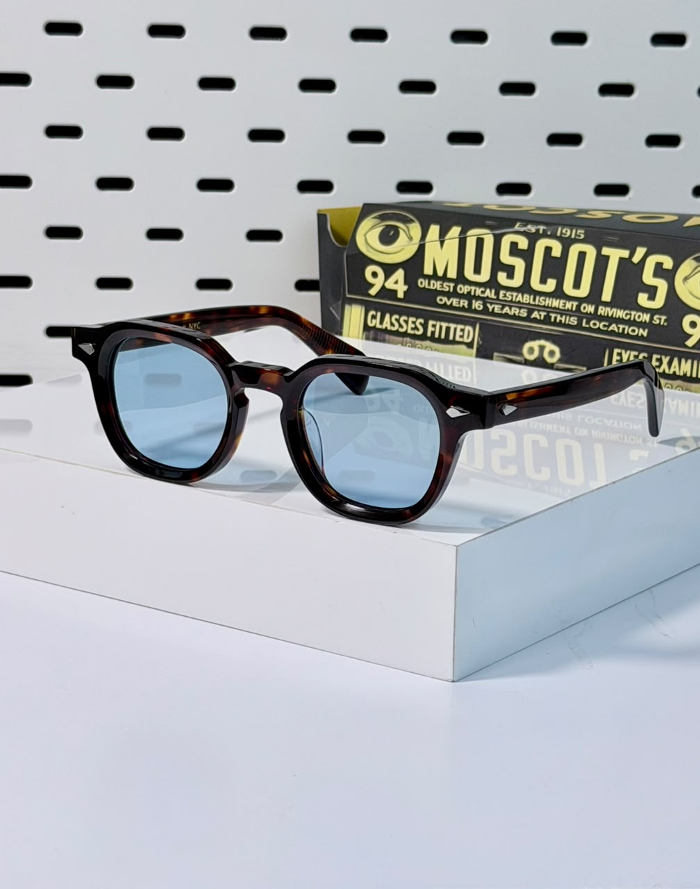 MOSCOT | DOLT