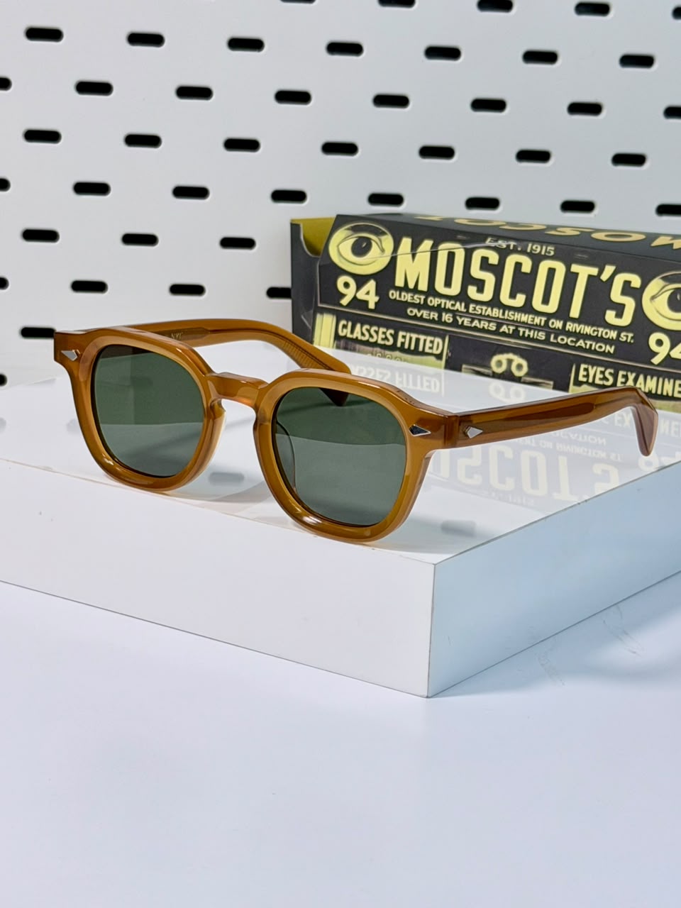 MOSCOT | DOLT