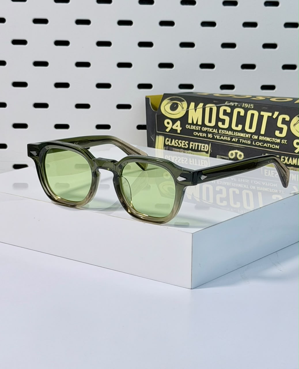 MOSCOT | DOLT